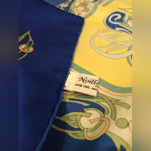 Noilly Prat Vintage 💯 Silk Scarf France Martini Rolled-Hem EUC - Picture 10 of 16